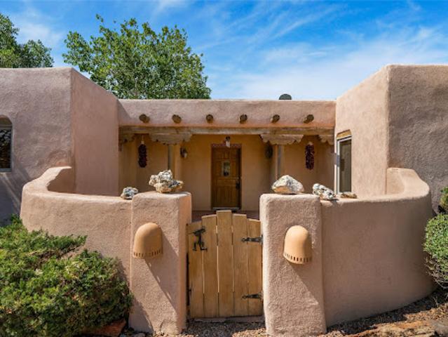 House for sale in Santa Fe, New Mexico