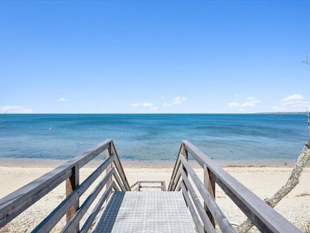 House for sale in Wainscott, New York
