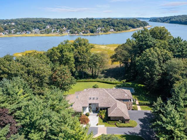 House for sale in Locust Valley