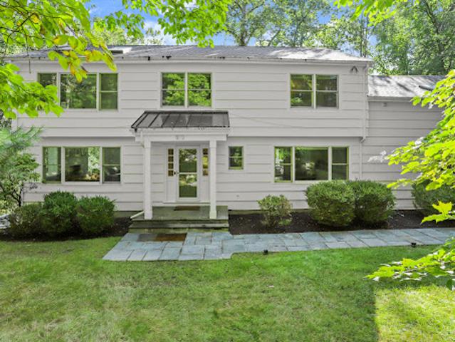 House for sale in Greenwich