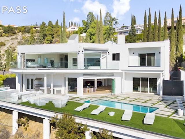 House for sale in Canoga Park, California