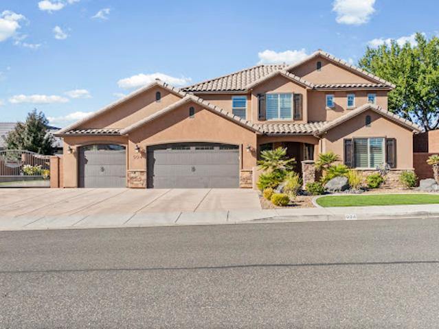 House for sale in Saint George, Utah