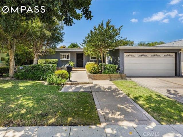 House for sale in Long Beach, California