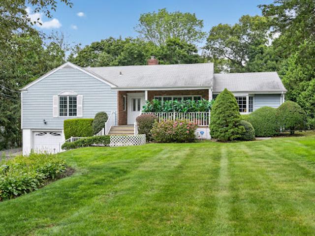 House for sale in Cold Spring Harbor, Town of Huntington