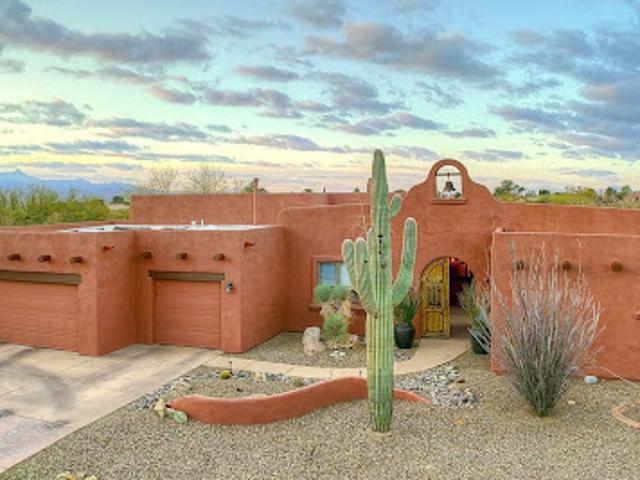 House for sale in Green Valley