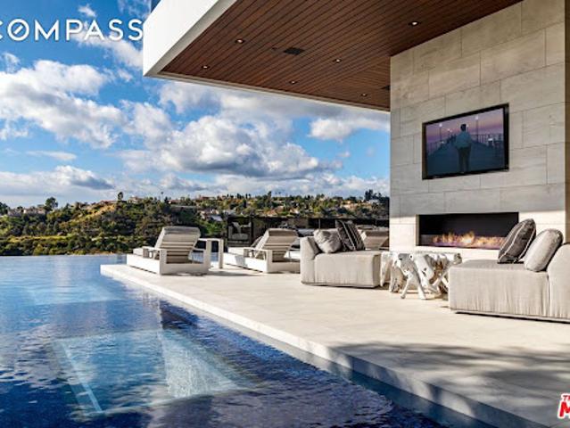 House for sale in Canoga Park, California