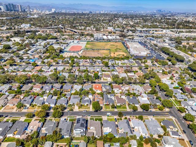 House for sale in Los Angeles, Los Angeles County