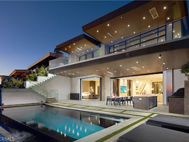 House for sale in Corona Del Mar, California