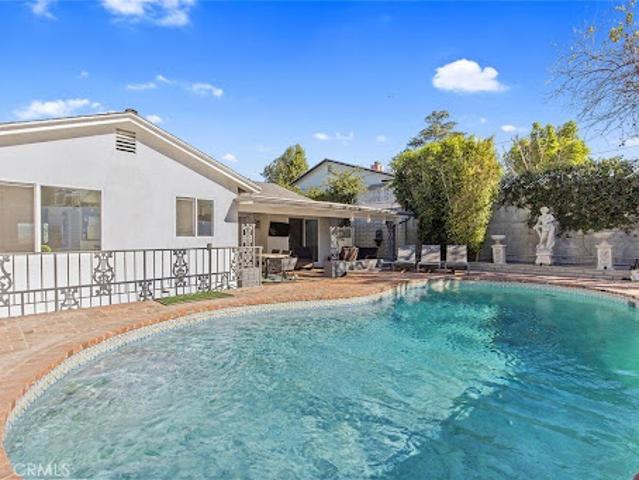 House for sale in Woodland Hills-Warner Center Neighborhood Council District, Canoga Park