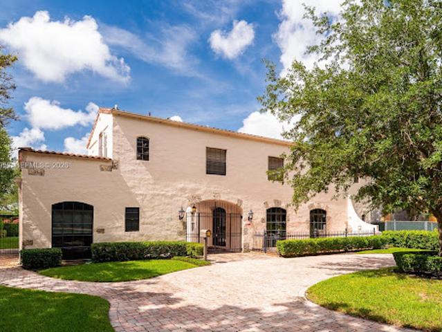 House for sale in Coral Gables, Miami-Dade County