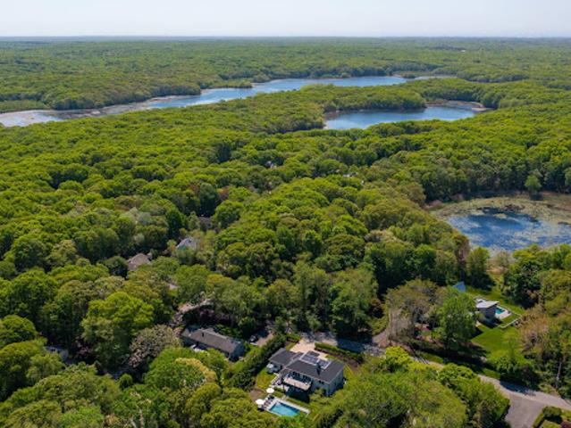 House for sale in Wainscott, New York