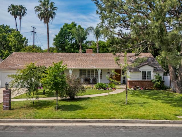 House for sale in Van Nuys Neighborhood Council District, Canoga Park