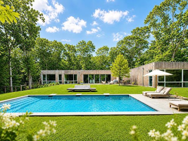 House for sale in Wainscott, New York
