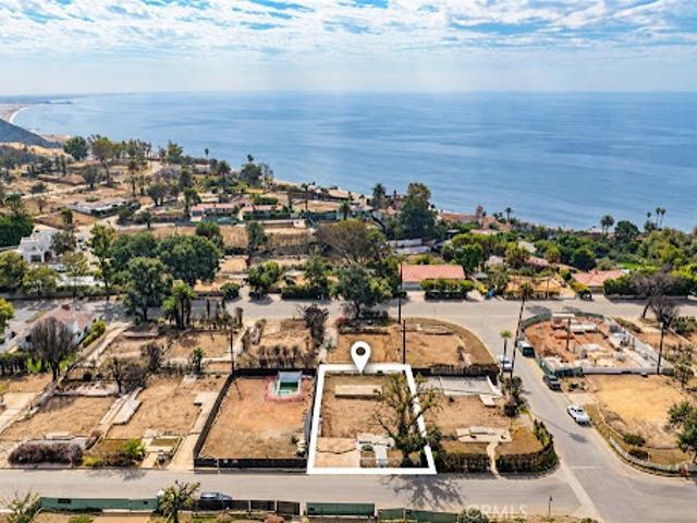House for sale in Pacific Palisades, Los Angeles