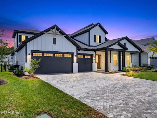 House for sale in Saint Johns Town Center, Jacksonville