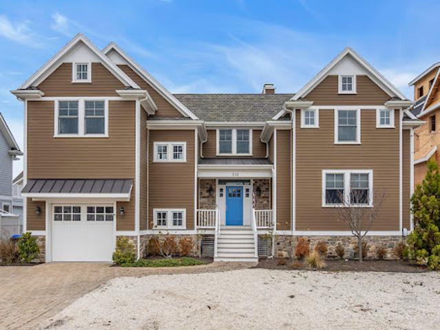 House for sale in Mantoloking, New Jersey