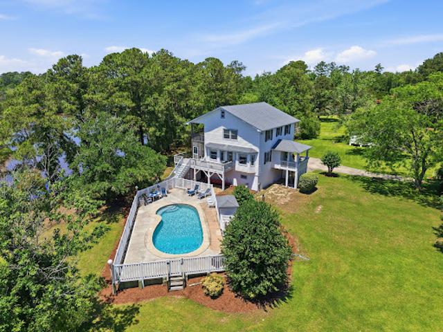 House for sale in Kitty Hawk, North Carolina