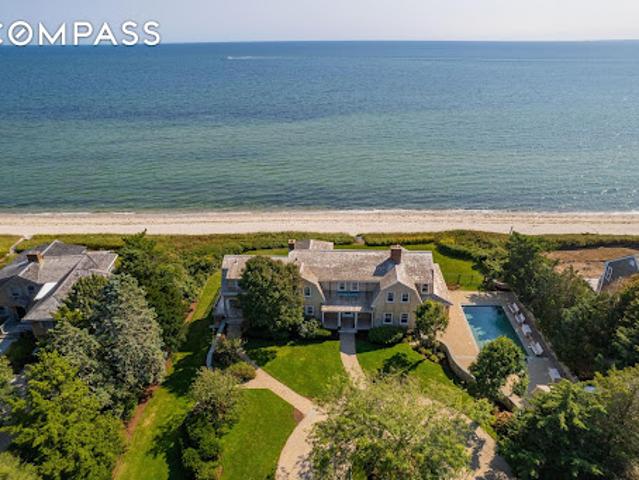House for sale in Osterville