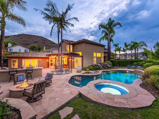 House for sale in Oak Park, California