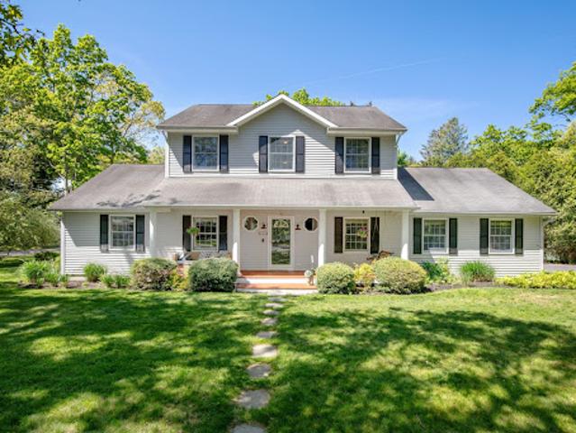 House for sale in Wainscott, New York