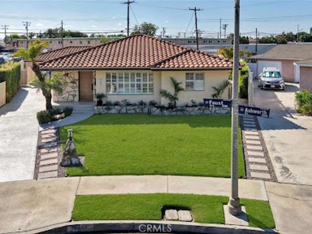 House for sale in Lakewood, California