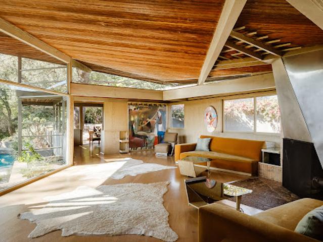 House for sale in Studio City Neighborhood Council District, Canoga Park
