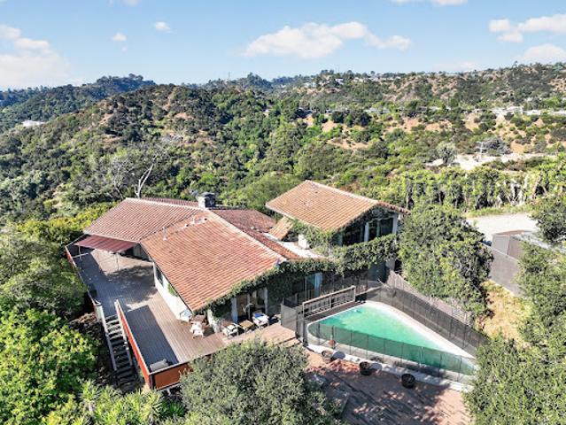 House for sale in Canoga Park, California