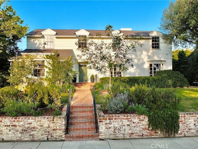 House for sale in Long Beach, California
