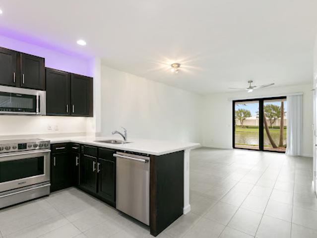 House for sale in Oakland Park, Florida