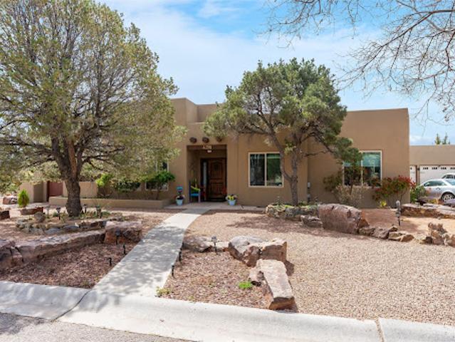 House for sale in Santa Fe, New Mexico