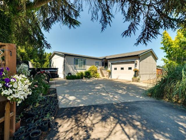 House for sale in Oregonia