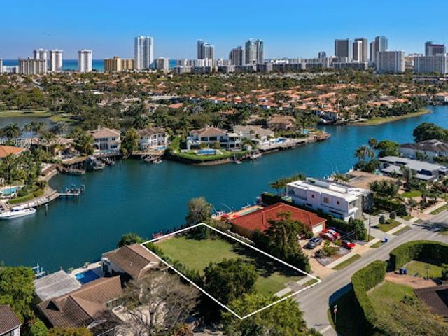 House for sale in Hollywood, Florida