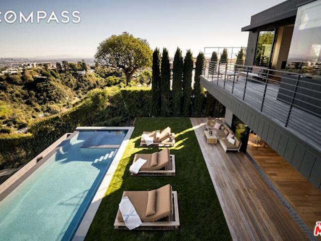 House for sale in Canoga Park, California