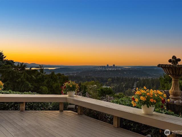 House for sale in Bellevue, Washington