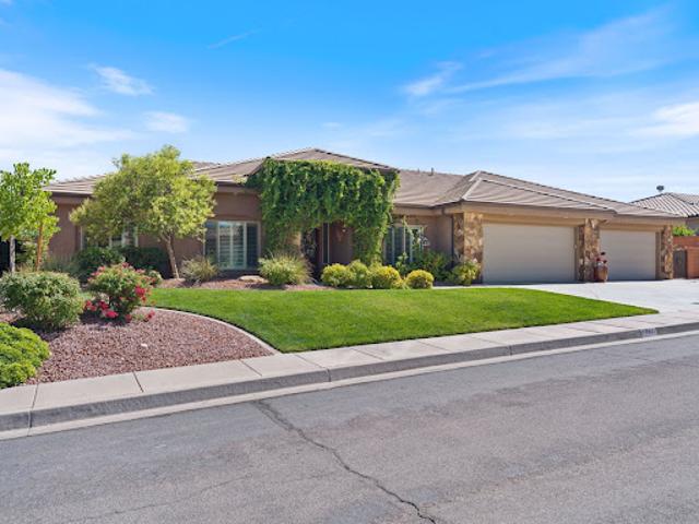 House for sale in Washington, Utah