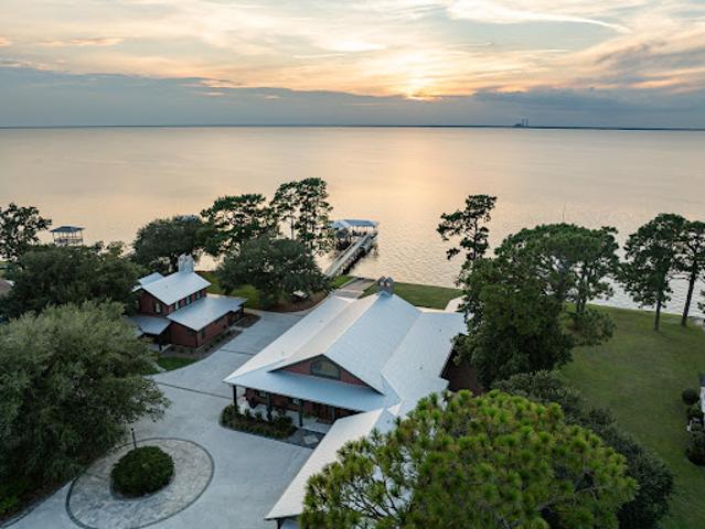 House for sale in Bonneau, South Carolina