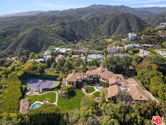 House for sale in Canoga Park, California