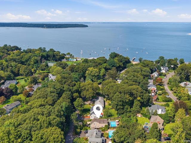 House for sale in Huntington, New York