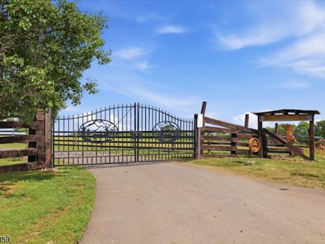House for sale in Milford, New Jersey