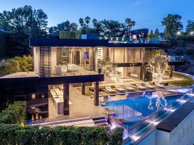 House for sale in Canoga Park, California