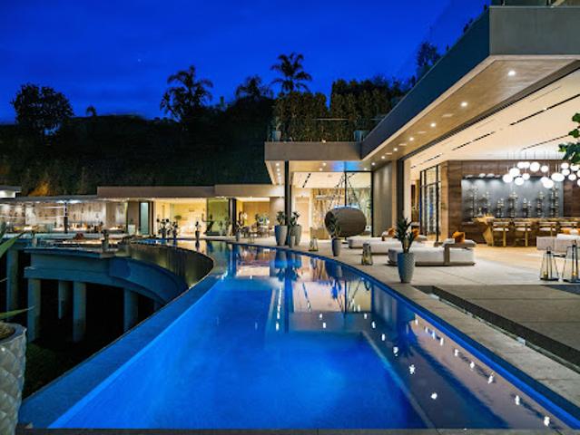House for sale in Canoga Park, California