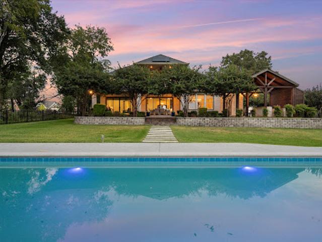 House for sale in Navarro, Texas