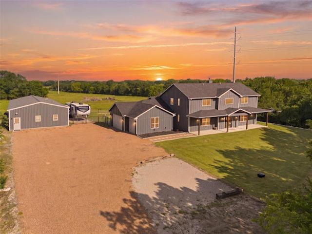 House for sale in Farmersville, Texas