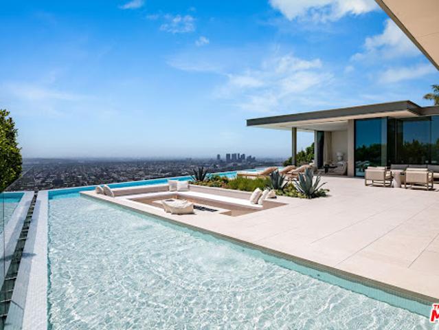 House for sale in Canoga Park, California