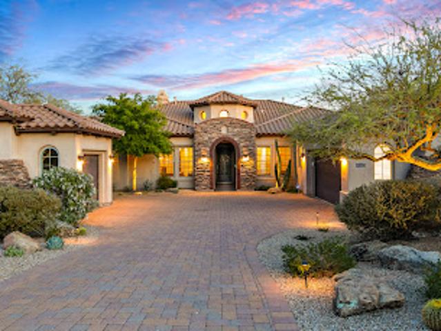 House for sale in Scottsdale House for sale in Scottsdale