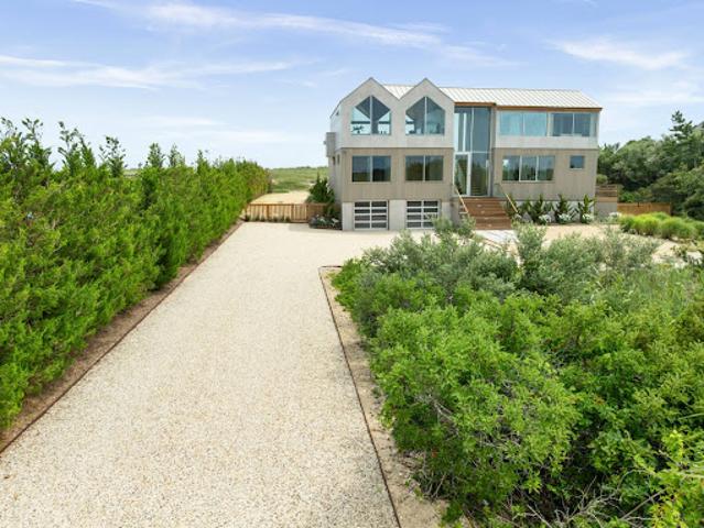 House for sale in Wainscott, New York