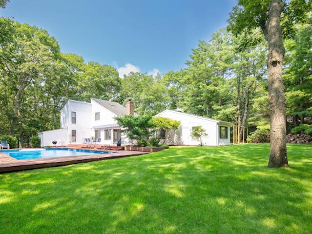 House for sale in Wainscott, New York
