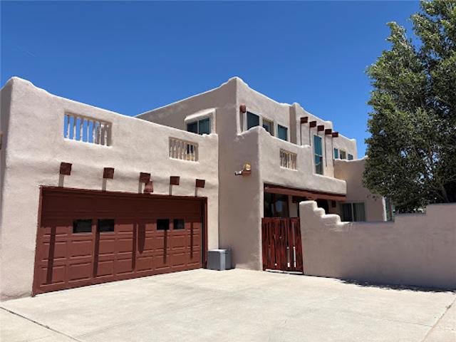 House for sale in Santa Fe, New Mexico