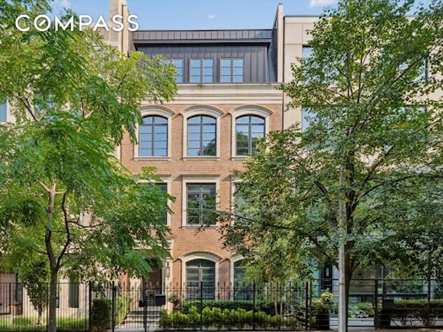 House for sale in Chicago, Cook County