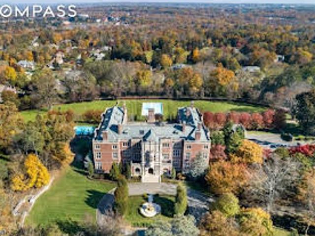 House for sale in Mahwah